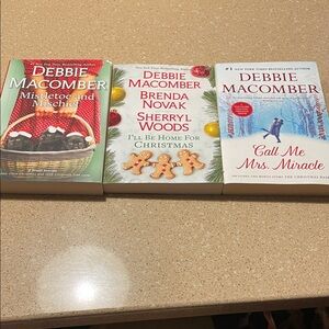 Debbie Macomber Christmas Book Set